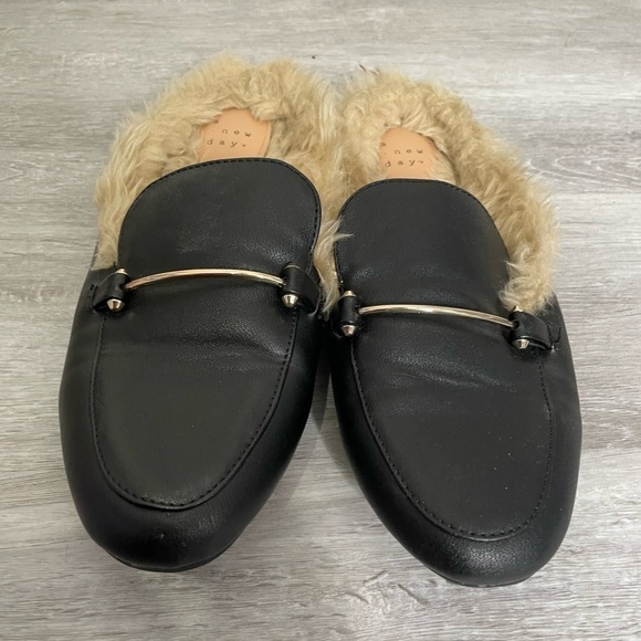 A New Day Faux Leather Fur Lined Loafers 7 - Picture 5 of 6